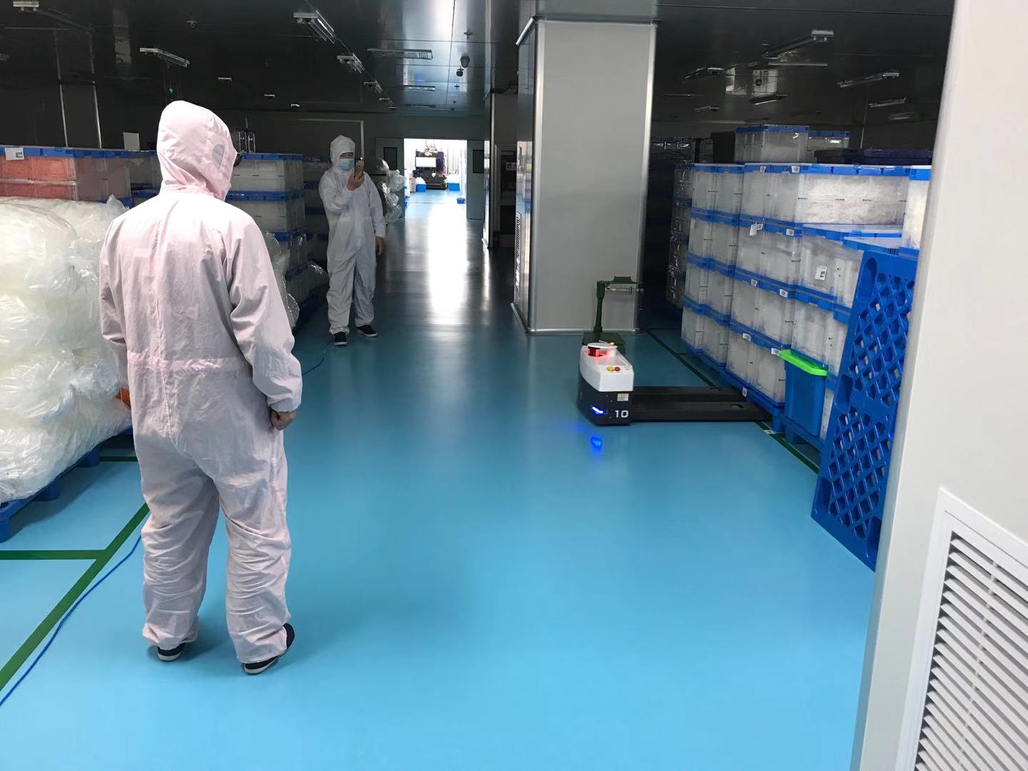 jinnianhuiAGV机器人义不容辞